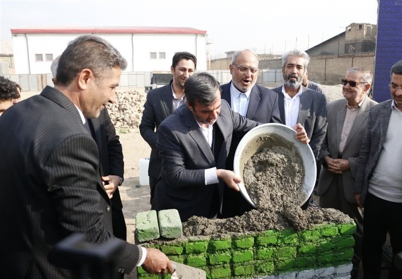 آیین خشت‌گذاری مدرسه 18 کلاسه در شهرری / 5300 کلاس درس به تراکم زیر 35 نفر رسید