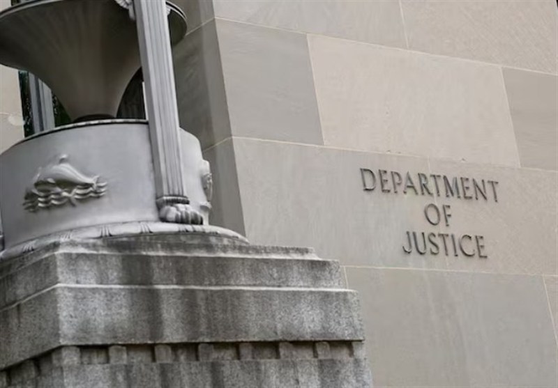 قاضی مهاجرتی اخراجی از دولت ترامپ شکایت کرد