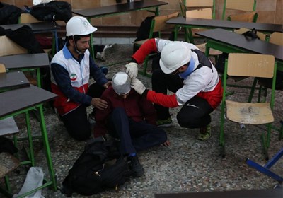 تمرین آمادگی برای روز بحران؛ دانش‌آموزان گیلانی مهارت‌های نجات را می‌آموزند