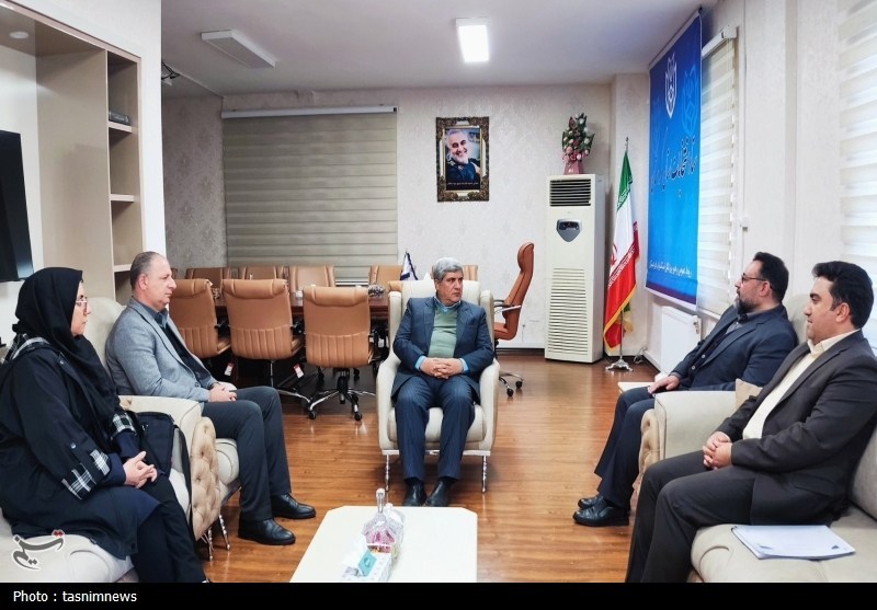 حل معضلات حوزه جوانان نیازمند هم‌افزایی است