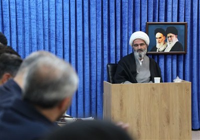 تأکید نماینده ولی‌فقیه در سمنان بر مردمی‌ماندن آئین اعتکاف