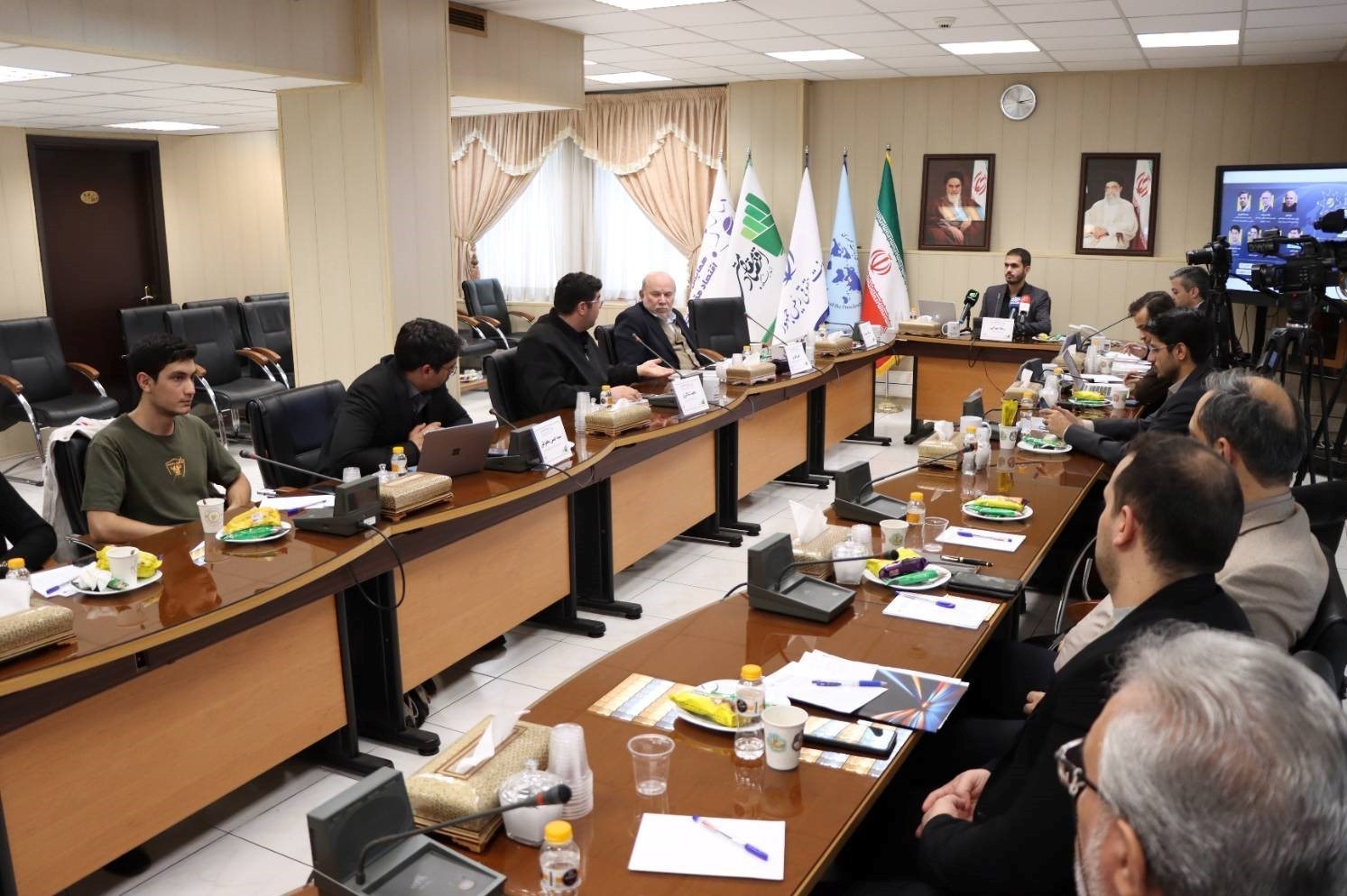 کاهش اثرات تحریم در نظم نوین جهانی/ فرصت ایران برای بازآفرینی قدرت محدود است