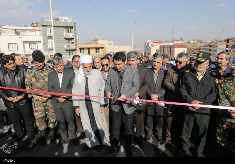 افتتاح پروژه‌های خُرد یا سیاست‌گذاری کلان؟