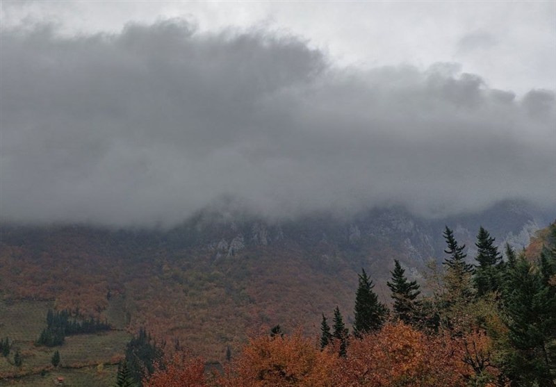 طراوت باران پاییزی در اشکور گیلان