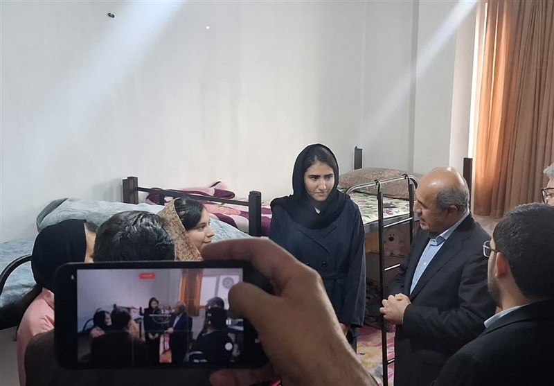 1200 دانشجوی دختر دانشگاه آیت‌الله بروجردی سالن ورزشی اختصاصی ندارند!