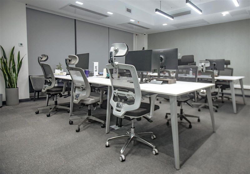 دنیته، طراح و تولیدکننده انواع میز اداری، کارمندی و مدیریتی مدرن