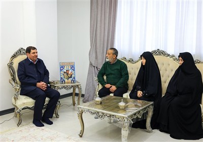 مخبر: خانواده‌های شهدا سرمایه‌های اجتماعی نظام هستند