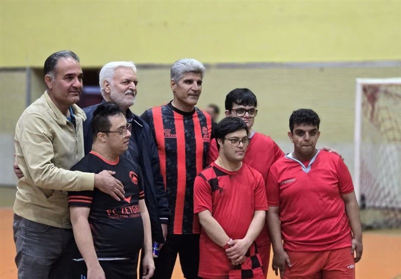 دیدار نمادین پیشکسوتان ابومسلم و منتخب معلولین در خراسان رضوی