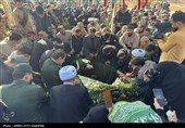عطر شهادت در همدان؛ خاکسپاری شهید گمنام همزمان با وفات ام‌البنین(س)