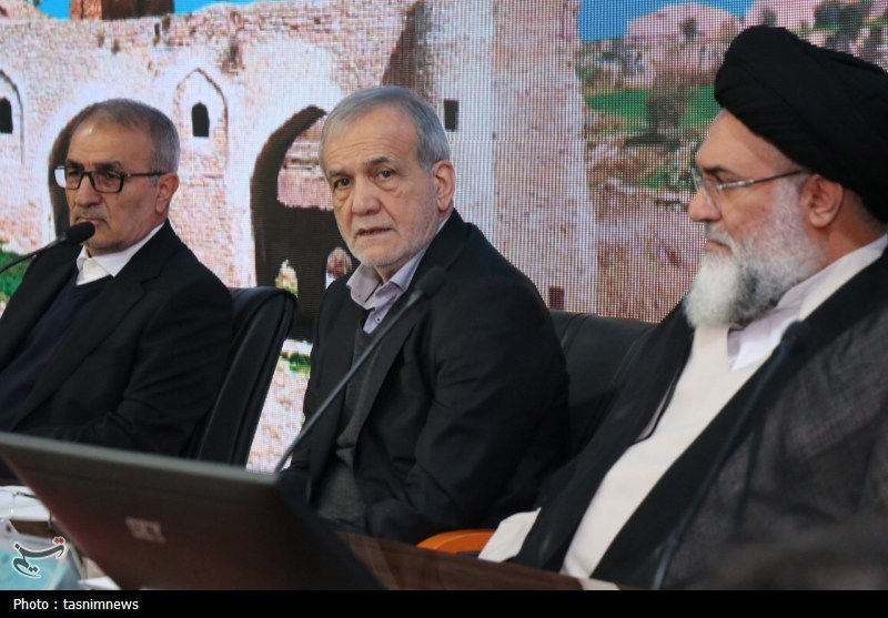 پزشکیان: هیچ طرح آبی بدون نظر دانشگاهها اجرا نمیشود / تصمیم عجولانه یعنی تخریب محیطزیست