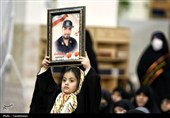 قاب‌های ماندگار از حضور خانواده شهدا در آیین ملی &#171;شکوه ایثار&#187;