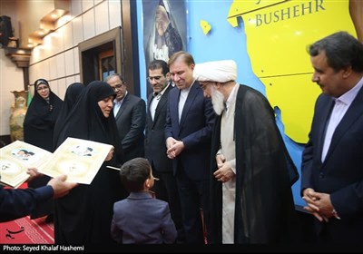 تجلیل از 100 مادر شهید استان بوشهر