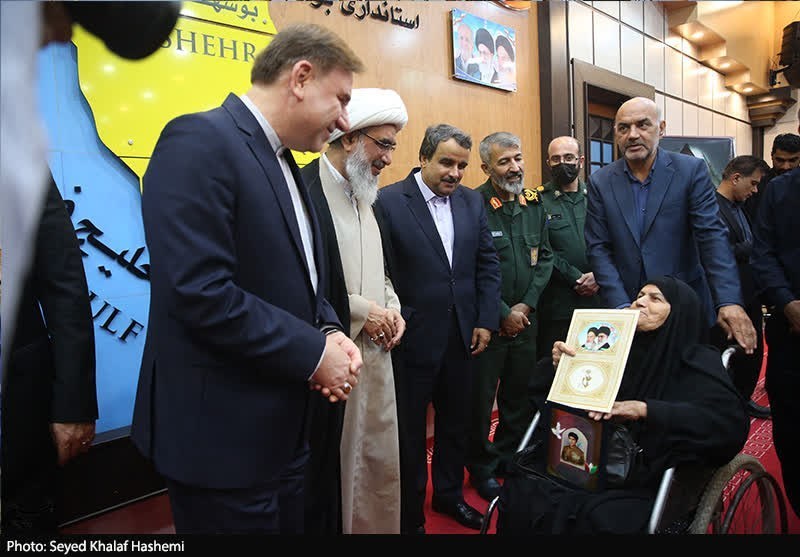 تجلیل از 100 مادر شهید استان بوشهر + تصویر