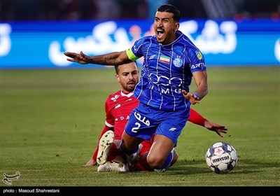 دیدار تیم های پرسپولیس و استقلال -1