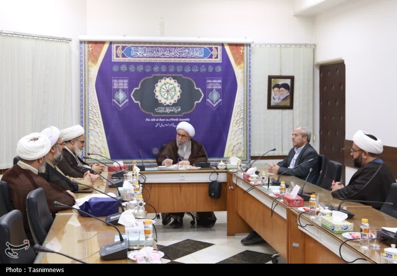 در نظام مردم سالاری دینی، تکریم مردم یک اصل اساسی است