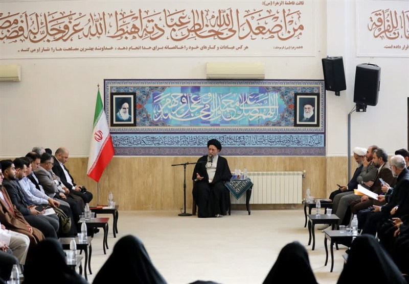 آیت‌الله نورمفیدی: غرب زن را «یک کالا برای نمایش» می‌خواهد