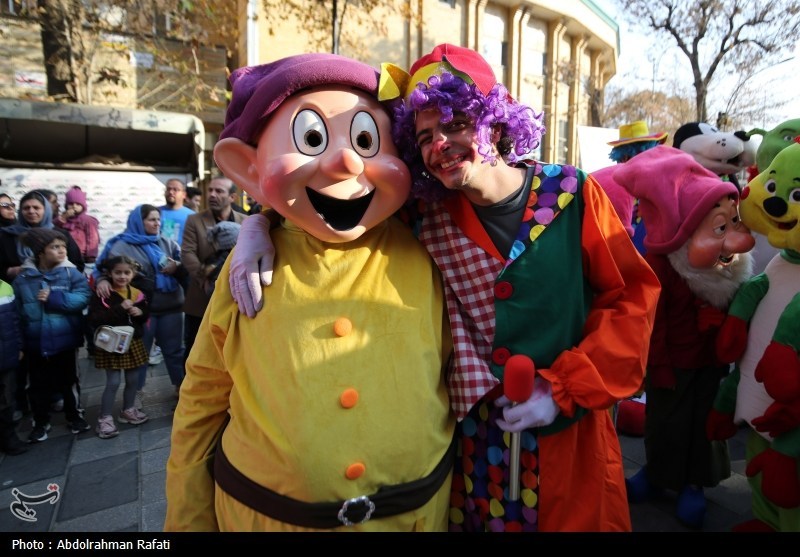 حضور 13گروه خارجی و داخلی در تئاتر کردی سقز