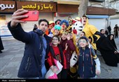 مراسم شادپیمایی عروسک ها و  افتتاحیه سی امین جشنواره بین المللی تئاتر کودک و نوجوان همدان