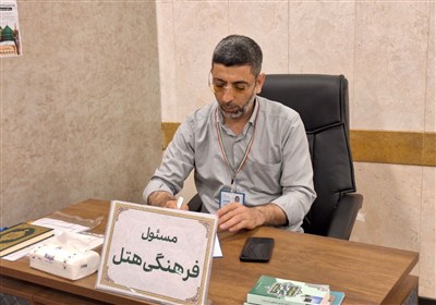 خادمی با لباس شخصی در مدینه؛ از اذان یک نوزاد تا خدمت شبانه‌روزی به زائران