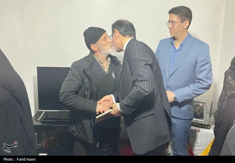 دیدار رئیس سازمان بازرسی با خانواده یکی از شهدای ‌جنگ 12 روزه در ابهر