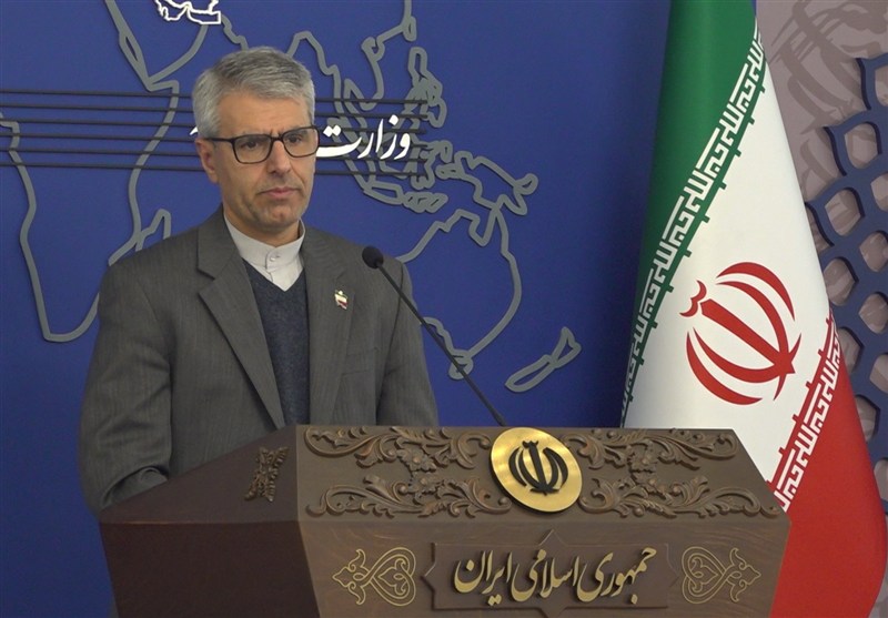 منشور بقائي بشأن لقاءات وزير الخارجية الإيراني في باكو