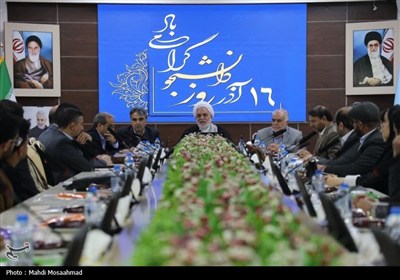 نشست رئیس کل دادگستری کرمان با جمعی از دانشجویان به مناسبت روز دانشجو