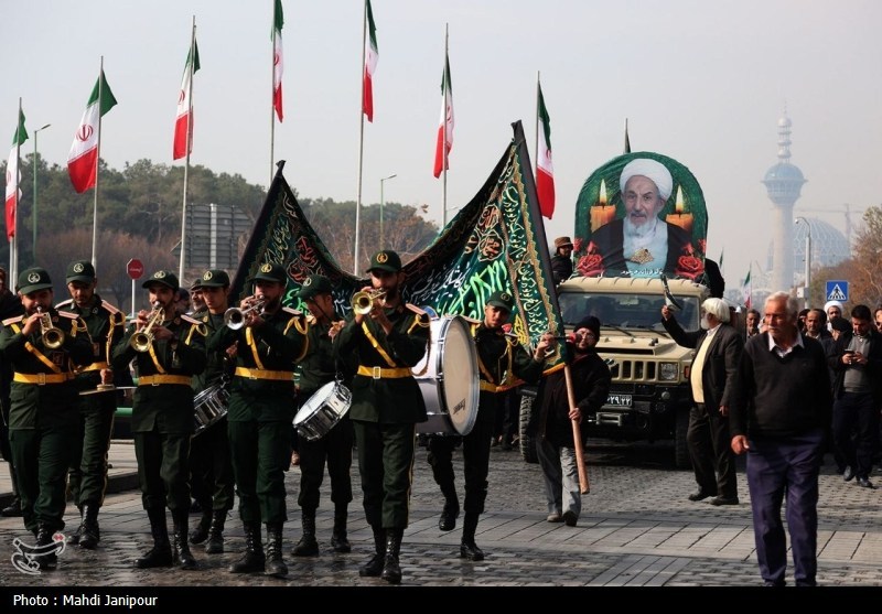 تشییع پیکر آیت‌الله عبداللهی در اصفهان+تصاویر