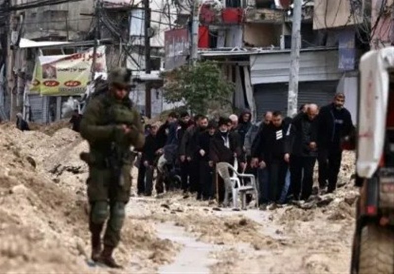 نزوح أكثر من 32 ألف فلسطيني قسرًا من مخيمات الضفة