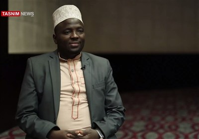 حسن كينو لـ"تسنيم": أفكار السيد الخامنئي قرآنية وروحية.. والغرب "يكذب" بشأن حقوق الإنسان