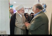 دیدار صمیمی نماینده ولی‌فقیه در کردستان با دانش‌آموزان دبستانی