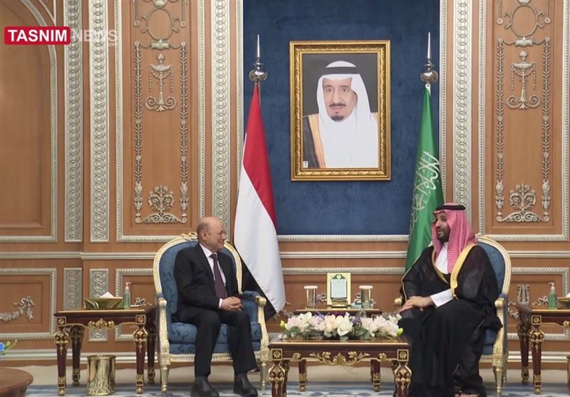 استلام وتسليم في المحافظات الشرقية اليمنية.. الانتقالي الجنوبي المدعوم اماراتيا  يتمدد على حساب حكومة ما تسمى بالشرعية المدعومة سعوديا