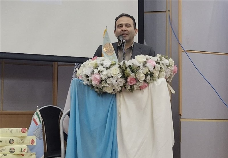 دانشجویان مهارت حل مسائل کشور را فراگیرند