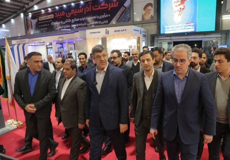 حضور استاندار یزد در غرفه چادرملو در دوازدهمین نمایشگاه فن‌بازار یزد