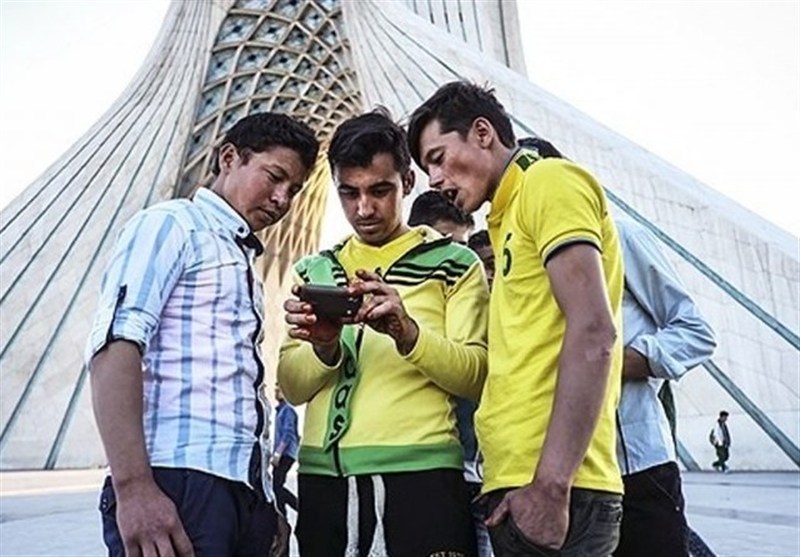 Iran Criticizes Global Aid Cuts As Afghan Refugee Costs Climb to $10 Bln