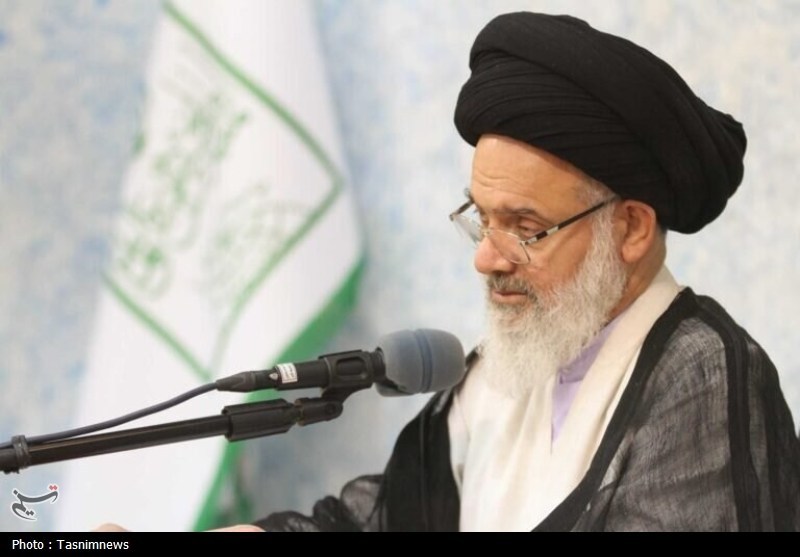 تبیین ویژگی‌های مرحوم آیت‌الله یزدی