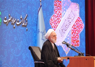 اژه‌ای: جایگاه زن در اسلام رفیع و ستون خانواده است