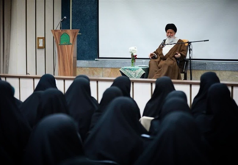 جهاد اجتماعی بانوان طلبه در احیای مسئله زن و حجاب