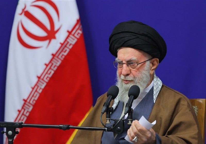 Islamic Republic Progressing despite Shortcomings: Ayatollah Khamenei