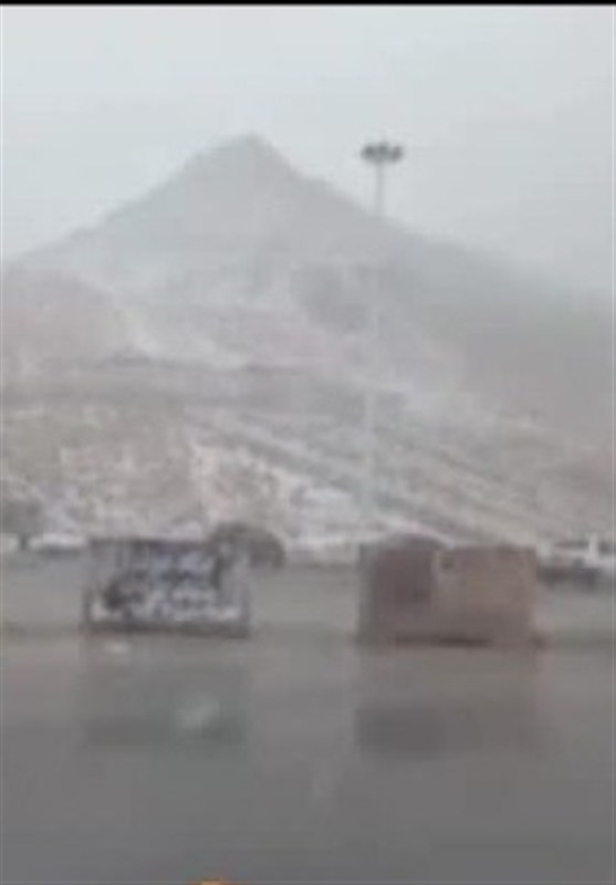 بارش نخستین برف در گردنه سخوید یزد