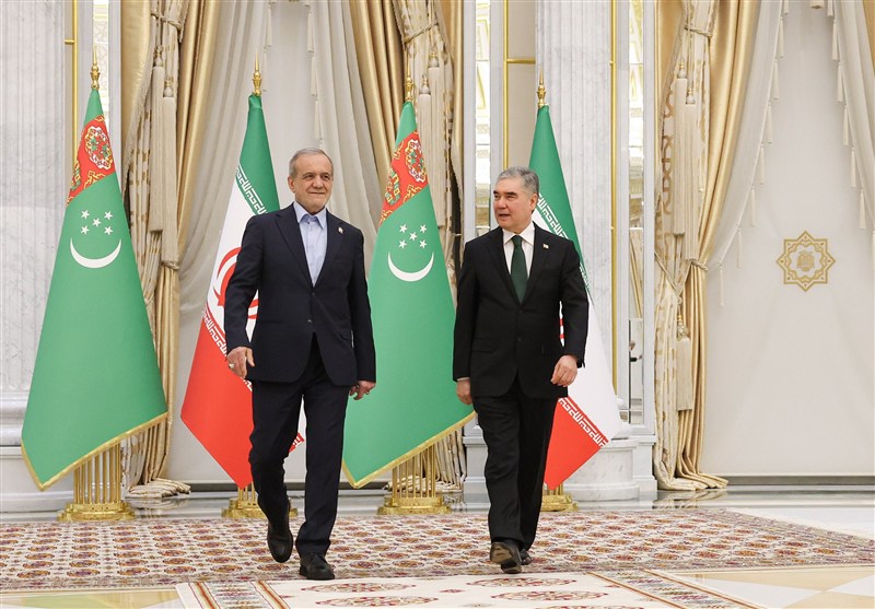 بزشكيان: العالم بحاجة إلى ترسيخ الثقة والسلام والتقارب بين الشعوب