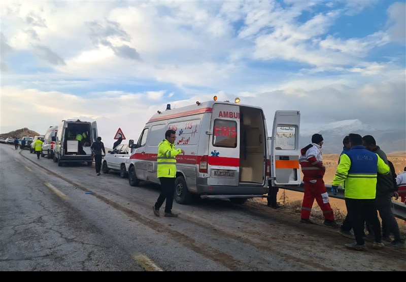 آخرین وضعیت حادثه واژگونی مرگبار اتوبوس در گردنه ایلان‌دره؛ 4 فوتی‌  و 17 مصدوم