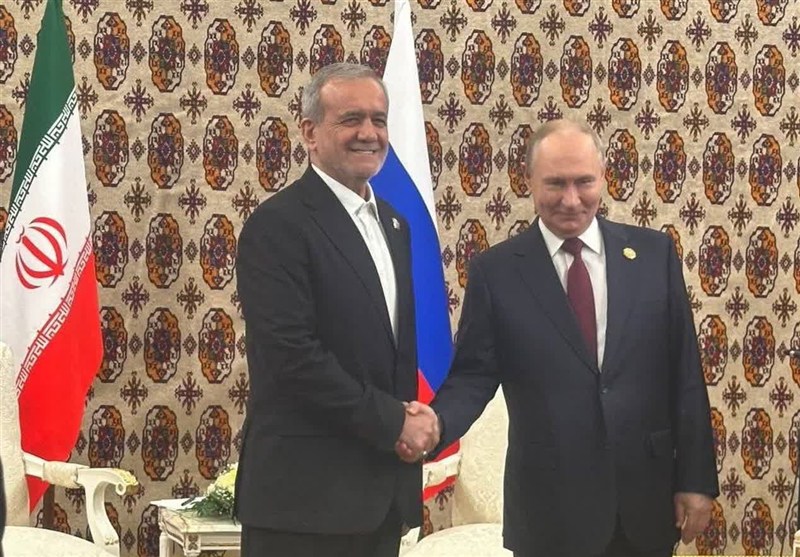 بزشكيان وبوتين يجتمعان في عشق آباد