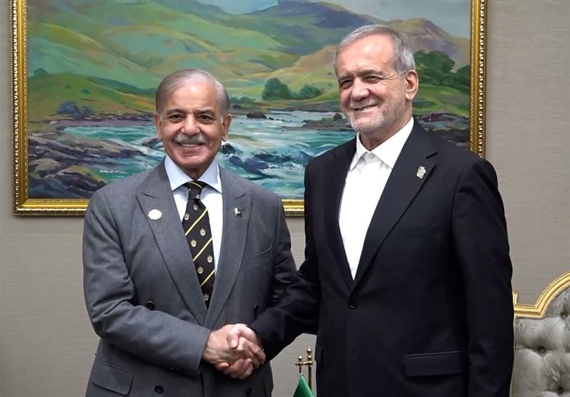 إيران وباكستان تؤكدان على تعزيز التعاون المشترك