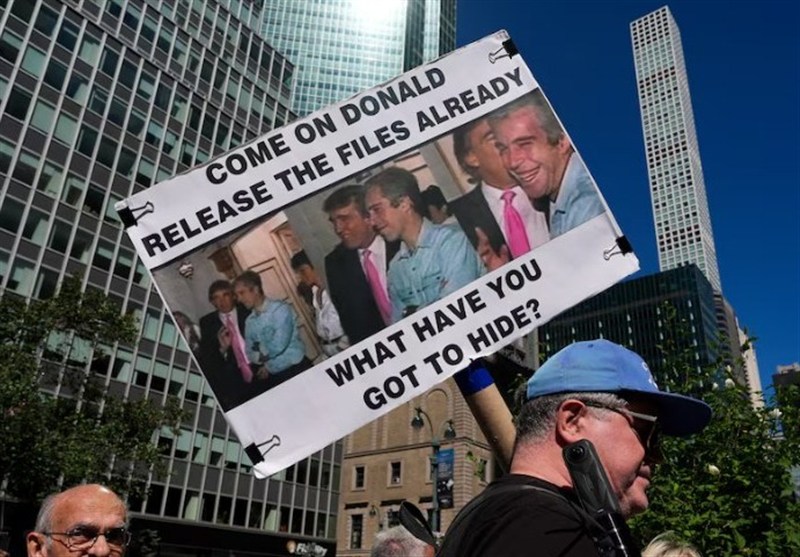 تردید مردم آمریکا نسبت به نحوه برخورد ترامپ با پرونده اپستین