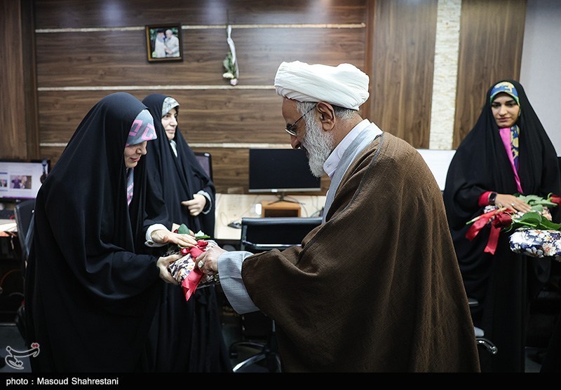 بازدید نماینده ولی فقیه در سپاه پاسداران از خبرگزاری تسنیم