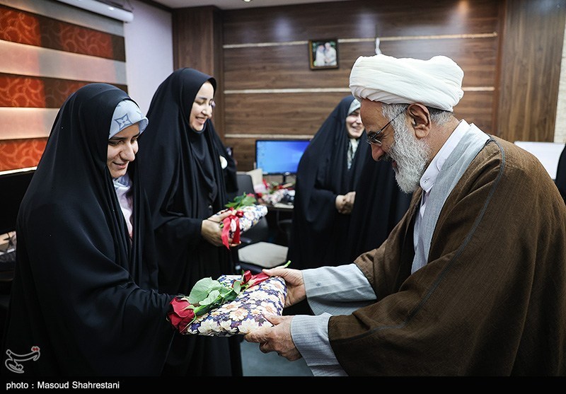 بازدید نماینده ولی فقیه در سپاه پاسداران از خبرگزاری تسنیم