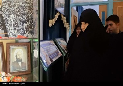 حضور فرزند سپهبد شهید سلامی در آستان امامزاده هلال بن علی(ع)+تصاویر