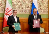 امضای برنامه رایزنی‌های وزرات خارجه‌های ایران و روسیه توسط عراقچی و لاوروف
