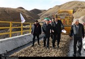 استاندار اردبیل از مراحل پایانی راه‌آهن اردبیل - میانه بازدید کرد