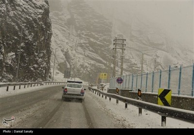 بارش برف و باران در محورهای 7 استان/ تردد روان در تمام جاده‌ها